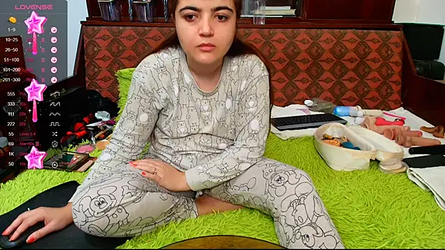 Snapshot of Anasunshine12 chatting on 11.06.25 Anasunshine12 online show from 11.06.25