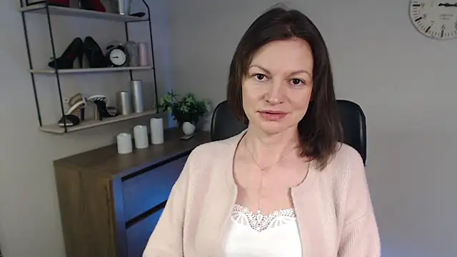 VivianWILD online show from 02.17.25