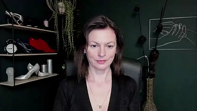 VivianWILD online show from 03.14.25