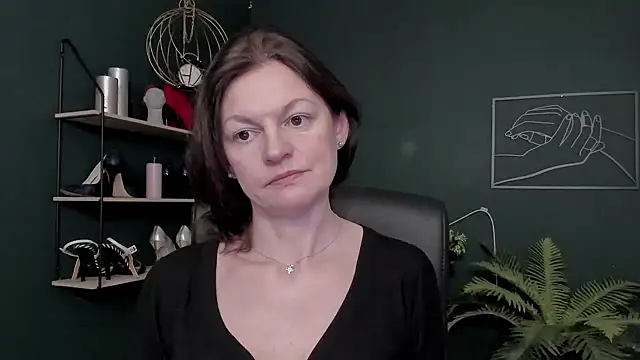 Snapshot of VivianWILD chatting on 01.13.26 VivianWILD online show from 01.13.26