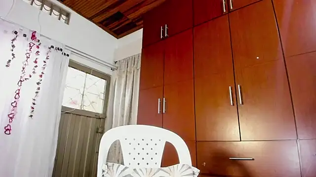 loreth J online show from 12.03.24