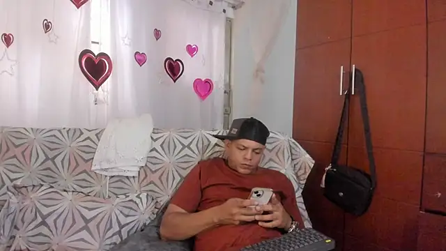 loreth J online show from 09.15.25