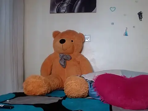 TeenieReeny online show from 01.14.25