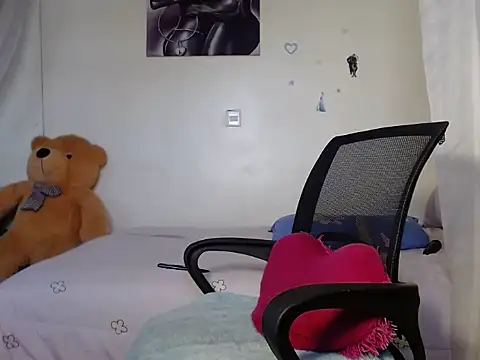 TeenieReeny online show from 03.16.25