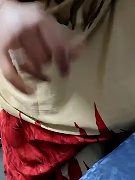 Snapshot of Januhot18 chatting on 12.18.24 Januhot18 online show from 12.18.24