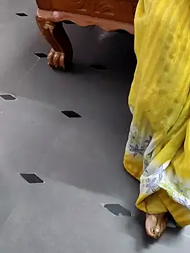 Snapshot of Januhot18 chatting on 02.17.25 Januhot18 online show from 02.17.25