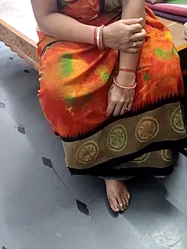 Snapshot of Januhot18 chatting on 03.01.25 Januhot18 online show from 03.01.25