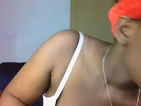 Snapshot of Thickyannah chatting on 09.17.25 Thickyannah online show from 09.17.25