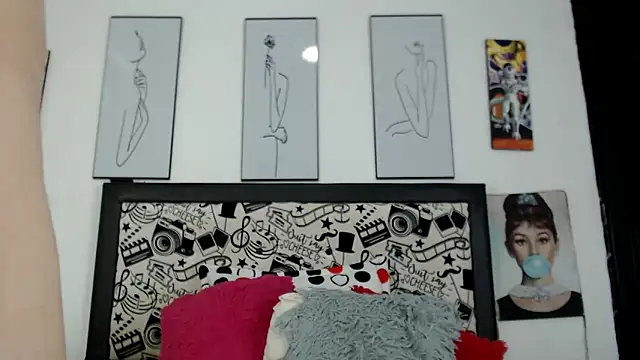 Rihana14 online show from 04.14.26