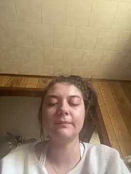 Snapshot of itzcheyduh chatting on 02.28.26 itzcheyduh online show from 02.28.26