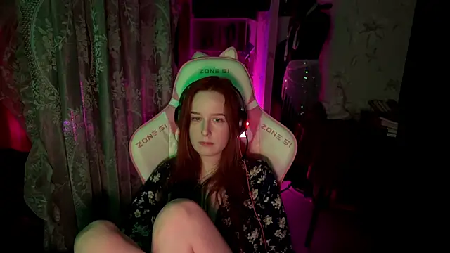 Snapshot of pearl_princess_ chatting on 06.06.26 pearl princess online show from 06.06.26