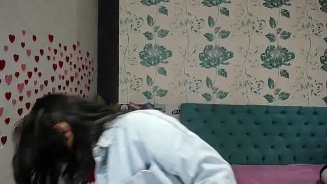 LindaBreeS online show from 02.13.25