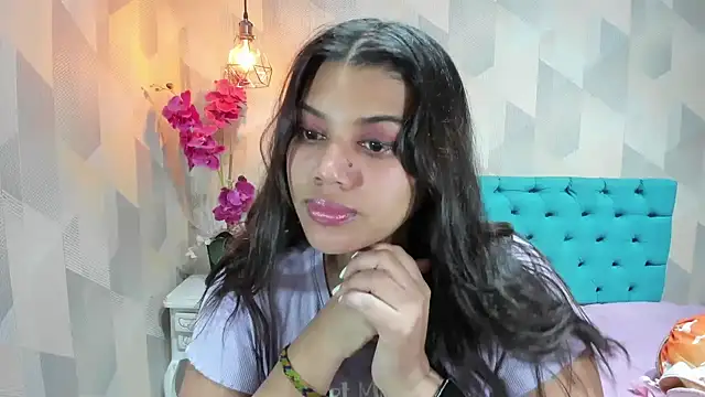 LindaBreeS online show from 06.18.26