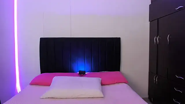 Snapshot of camii_evanss chatting on 12.13.24 camii evanss online show from 12.13.24