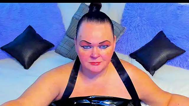 MilanaBiegert online show from 11.04.25