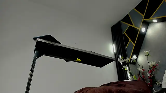 almma shy online show from 02.07.25