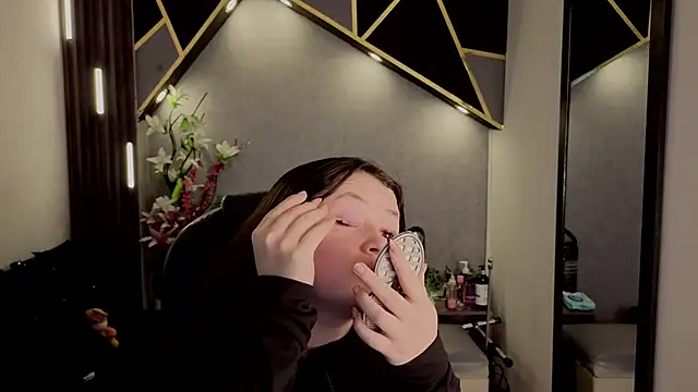 almma shy online show from 09.10.25