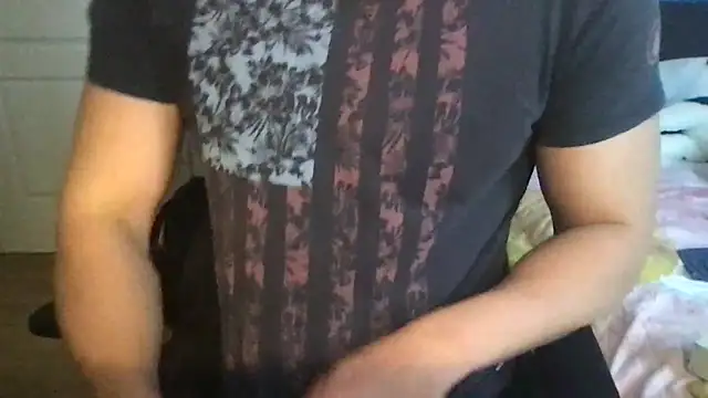 Snapshot of jungcock3210 chatting on 10.06.25 jungcock3210 online show from 10.06.25