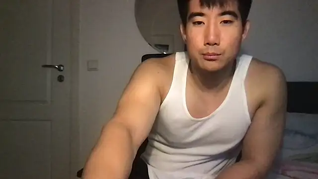 Snapshot of jungcock3210 chatting on 10.08.25 jungcock3210 online show from 10.08.25