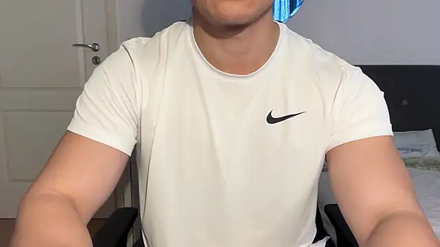 Snapshot of jungcock3210 chatting on 11.09.25 jungcock3210 online show from 11.09.25