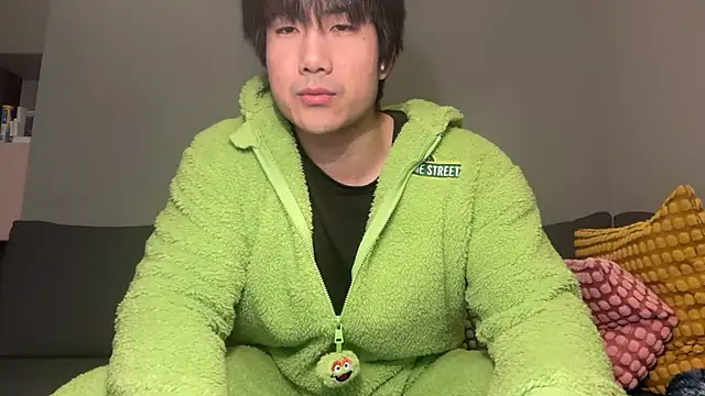 Snapshot of jungcock3210 chatting on 12.15.25 jungcock3210 online show from 12.15.25