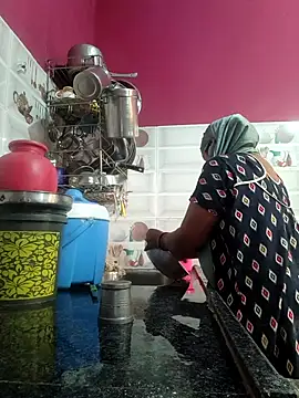 Snapshot of sexychutxxx7 chatting on 12.04.25 sexychutxxx7 online show from 12.04.25