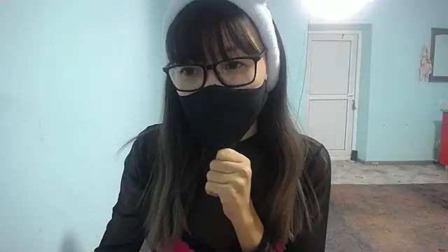 elllaaxx online show from 10.28.25