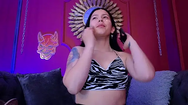 Julieta Russell online show from 02.25.26