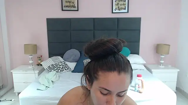 MadisonJenner online show from 12.21.24