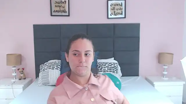 MadisonJenner online show from 12.30.24