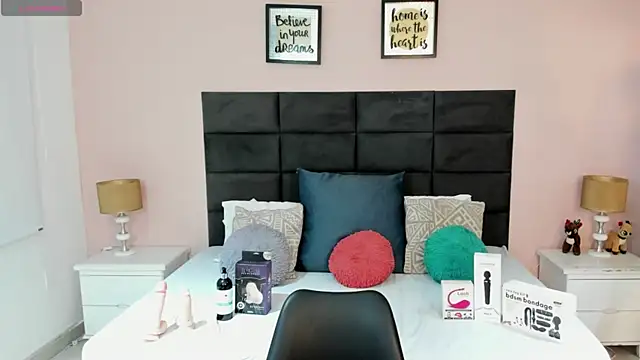 MadisonJenner online show from 11.15.25