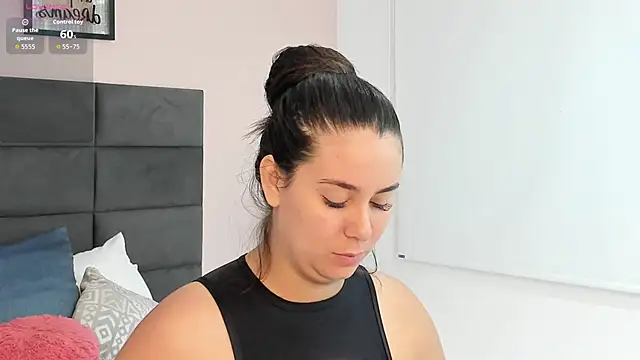 Snapshot of MadisonJenner chatting on 02.07.26 MadisonJenner online show from 02.07.26