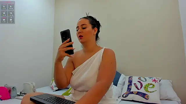 Snapshot of MadisonJenner chatting on 03.01.26 MadisonJenner online show from 03.01.26