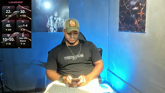 Big furry bear13 online show from 09.09.25