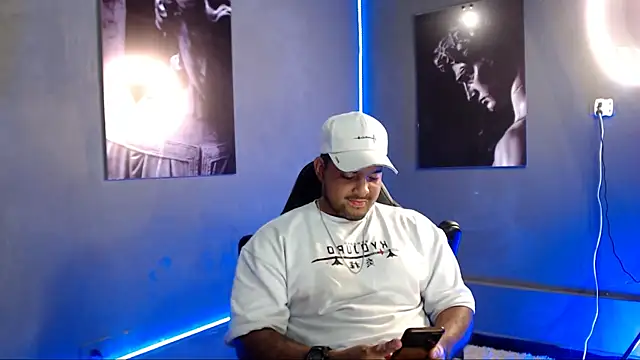 Big furry bear13 online show from 09.22.25