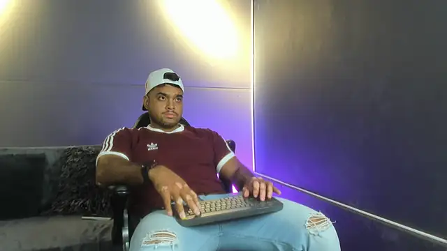 Big furry bear13 online show from 12.23.25