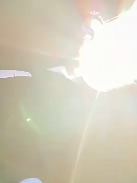 HotXMom online show from 04.18.26