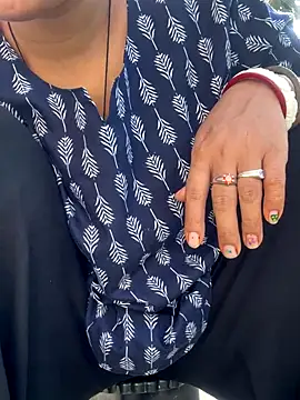 Snapshot of Ishikarana chatting on 10.31.25 Ishikarana online show from 10.31.25