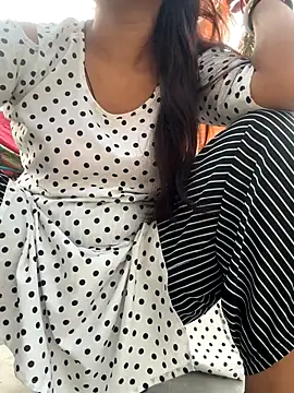 Snapshot of Ishikarana chatting on 11.03.25 Ishikarana online show from 11.03.25