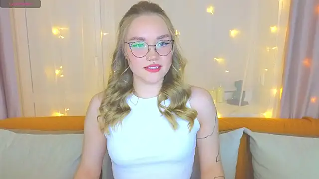 Aurora Golden1 online show from 02.22.25