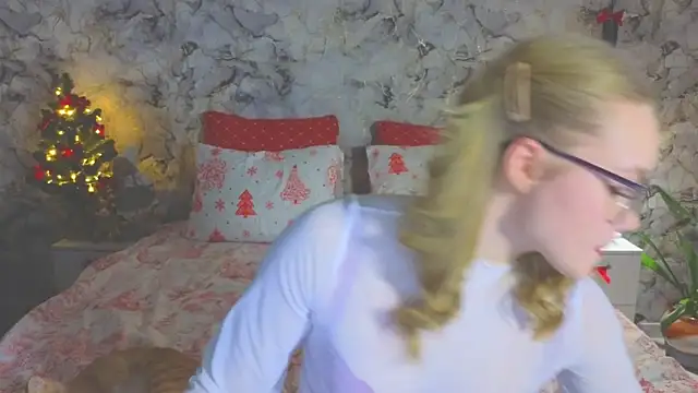 Aurora Golden1 online show from 12.17.25