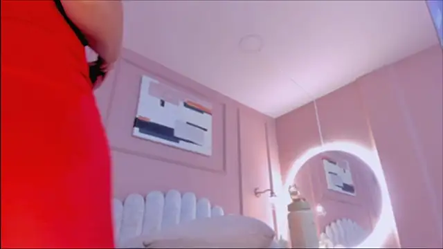 Snapshot of lia_ass_ chatting on 01.23.25 lia ass online show from 01.23.25