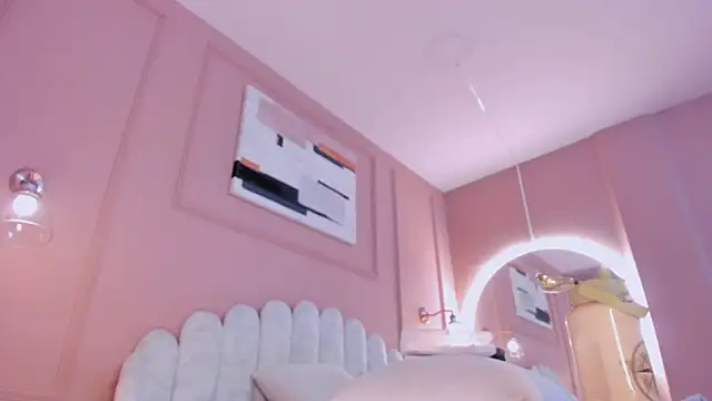 Snapshot of lia_ass_ chatting on 02.18.25 lia ass online show from 02.18.25