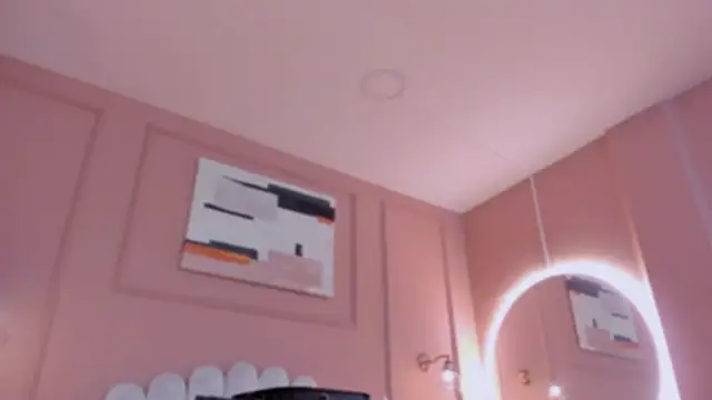 Snapshot of lia_ass_ chatting on 11.13.25 lia ass online show from 11.13.25