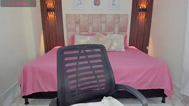 Snapshot of Ananya_Kay01 chatting on 09.11.25 Ananya Kay01 online show from 09.11.25