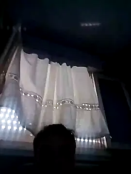 Snapshot of EmeEme11 chatting on 01.28.25 EmeEme11 online show from 01.28.25