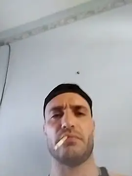 Snapshot of EmeEme11 chatting on 02.14.25 EmeEme11 online show from 02.14.25