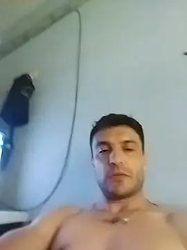 Snapshot of EmeEme11 chatting on 12.14.25 EmeEme11 online show from 12.14.25