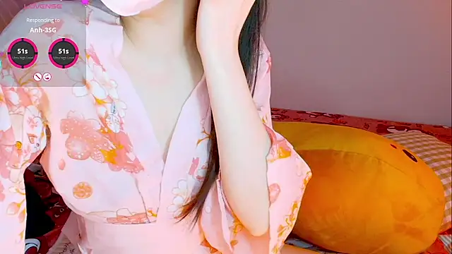 Snapshot of Embez-Damdang chatting on 01.01.25 Embez-Damdang online show from 01.01.25