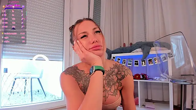 Snapshot of seilyfox chatting on 09.17.25 seilyfox online show from 09.17.25